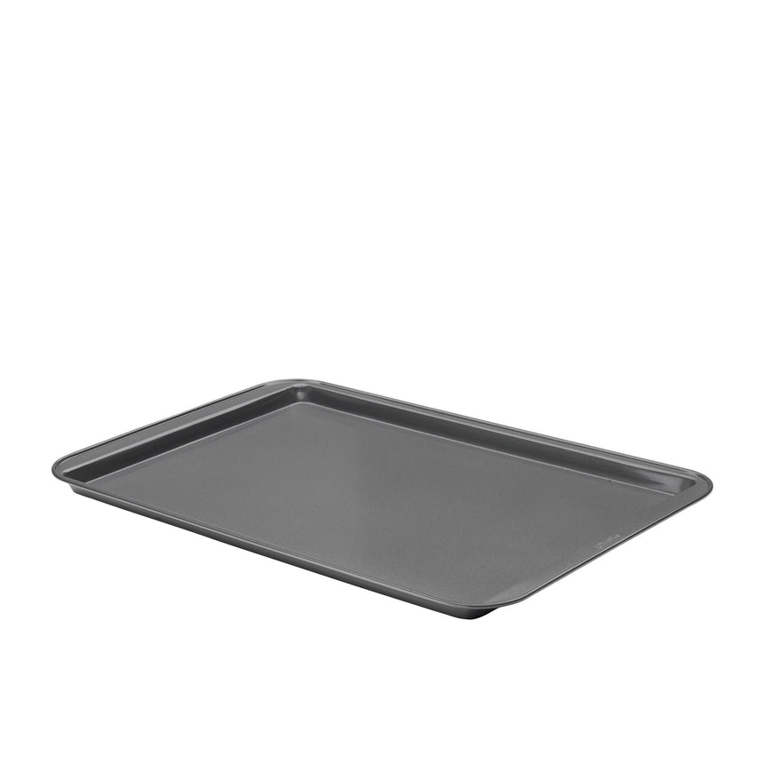 Pyrex Platinum Medium Cookie Pan 38.8cm - Image 01