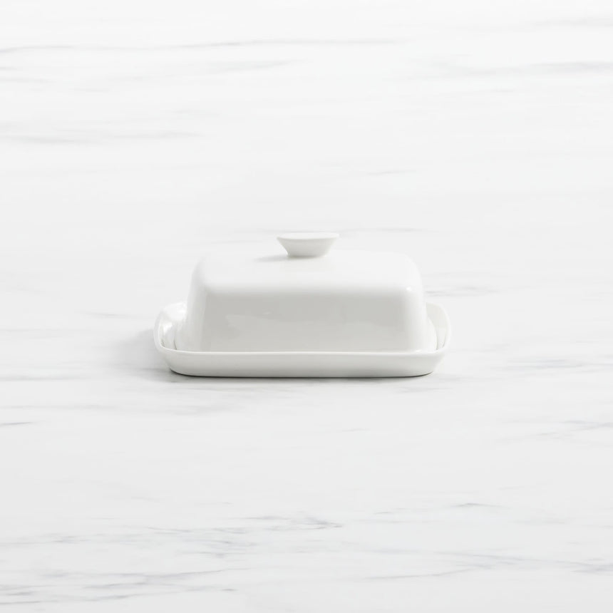 Salisbury & Co Classic Butter Dish in White - Image 01