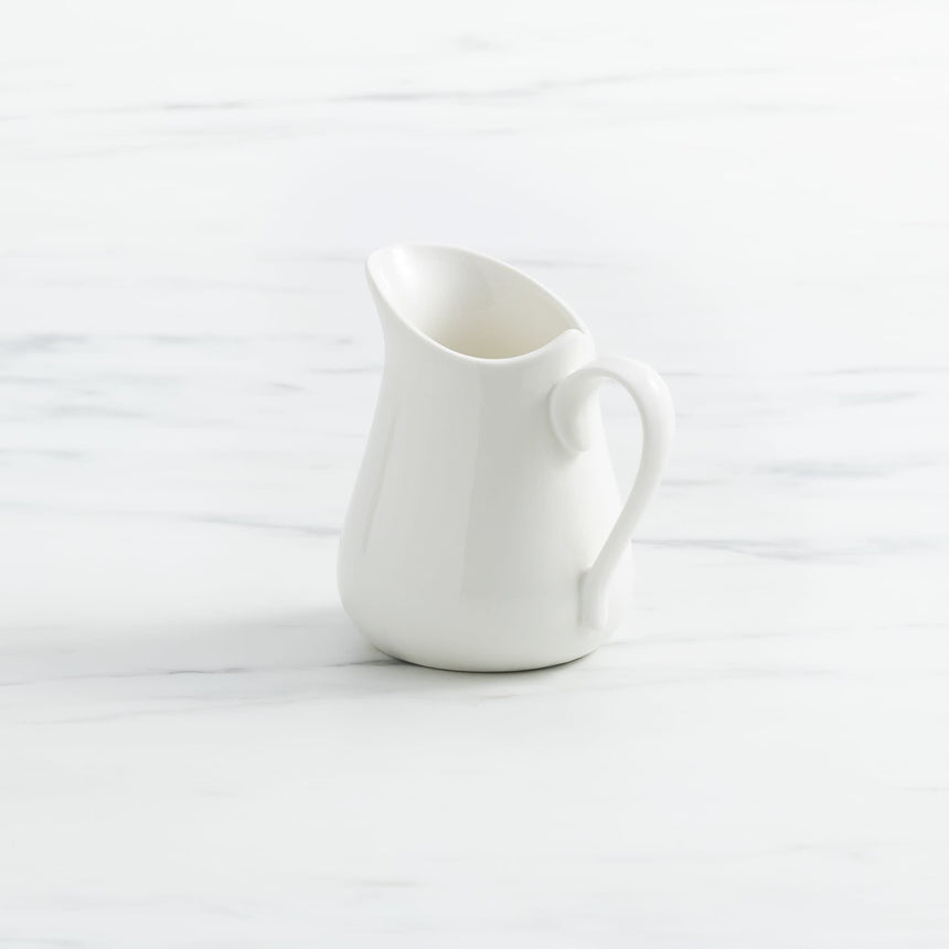 Salisbury & Co Classic Milk Jug 480ml in White - Image 01