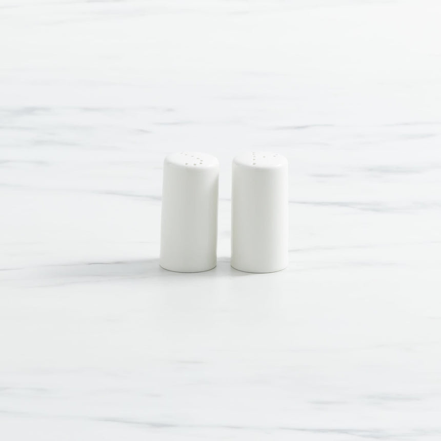 Salisbury & Co Classic Salt and Pepper Shaker Set in White - Image 01