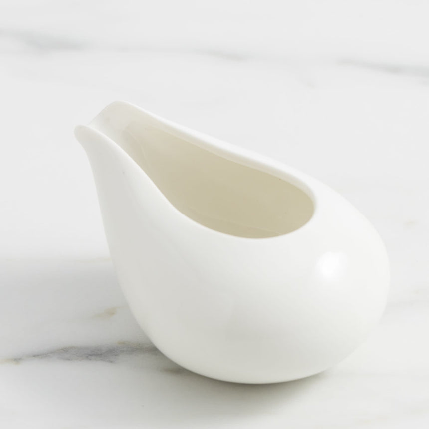 Salisbury & Co Classic Sauce Boat 125ml in White - Image 05