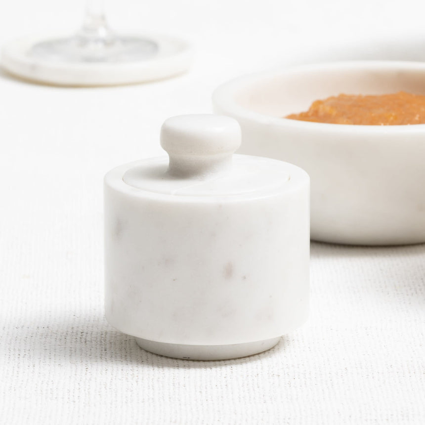 Salisbury & Co Riviera Marble Pinch Pot 7.5cm in White - Image 04