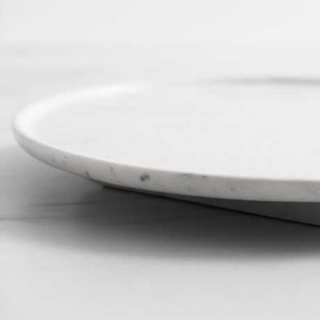 Salisbury & Co Riviera Round Marble Serving Tray 30cm in White - Image 02