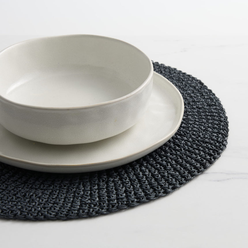 Salisbury & Co Woven Round Placemat 38cm Dark Grey - Image 02