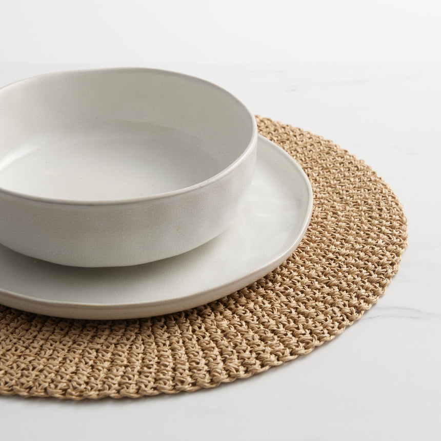 Salisbury & Co Woven Round Placemat 38cm Natural - Image 02