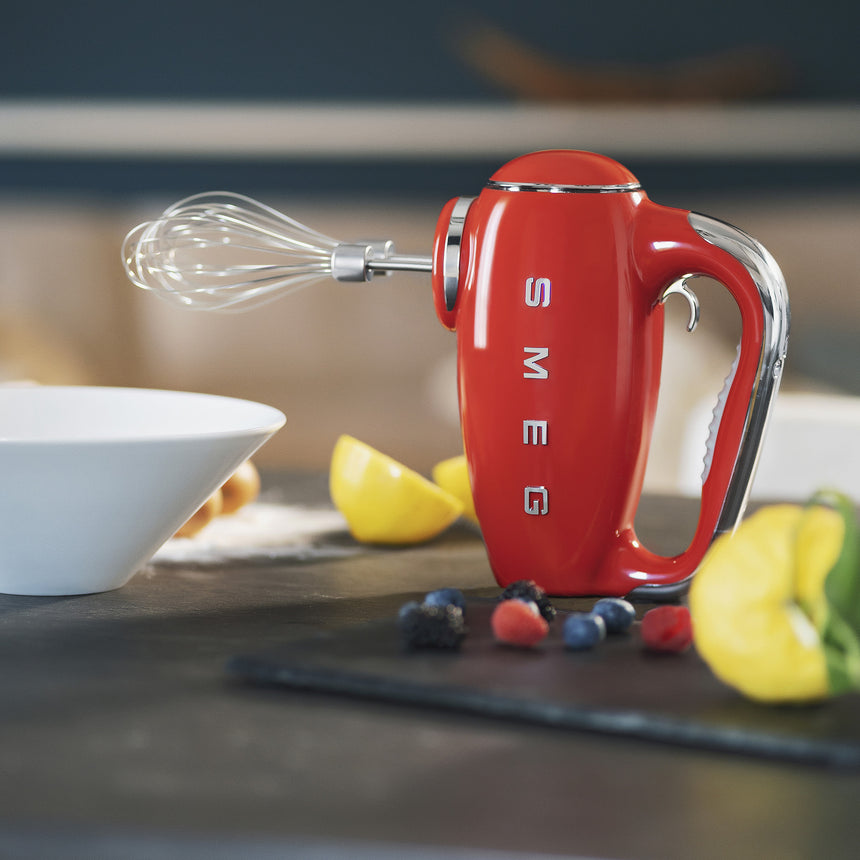 Smeg 50's Retro Style HMF01 Digital Hand Mixer in Red - Image 05