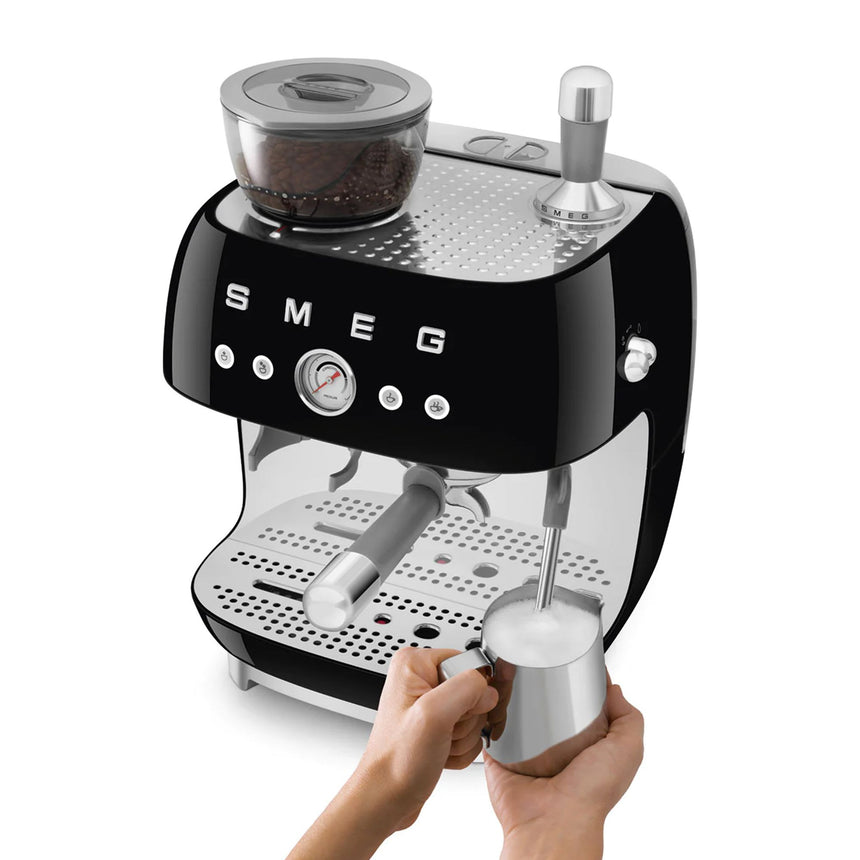 Smeg 50's Retro Style EGF03 Espresso Machine with Built In Grinder in Black - Image 02