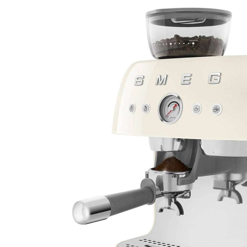 Smeg 50's Retro Style EGF03 Espresso Machine with Built In Grinder Cream - Image 06