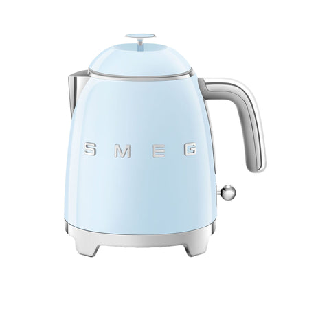 Smeg 50's Retro Style KLF05 Mini Kettle 800ml in Pastel in Blue - Image 01