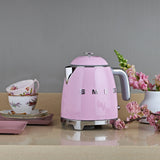 Smeg 50's Retro Style KLF05 Mini Kettle 800ml in Pastel in Pink - Image 04