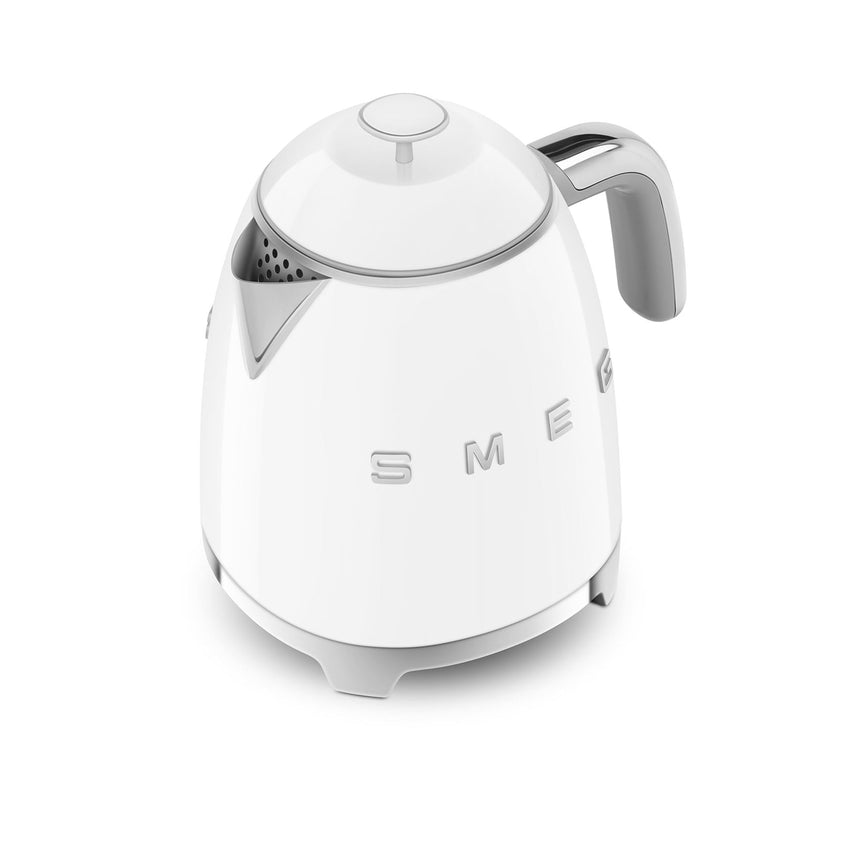 Smeg 50's Retro Style KLF05 Mini Kettle 800ml White - Image 05