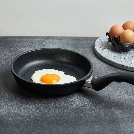 Swiss Diamond XD Classic Fry Pan 18cm - Image 02