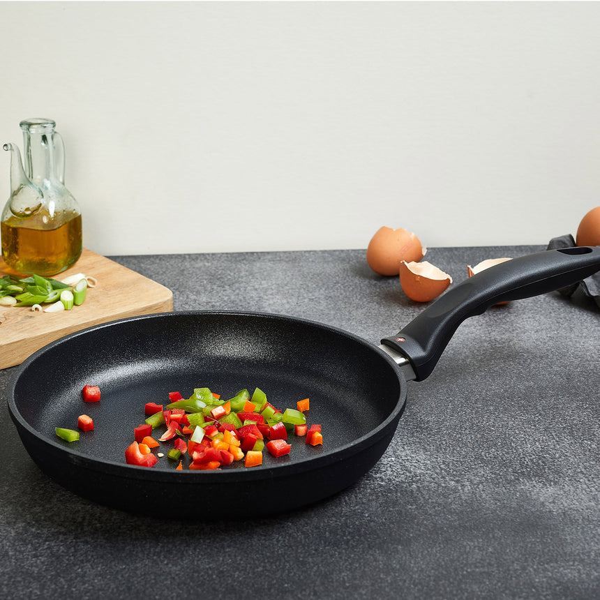 Swiss Diamond XD Classic Fry Pan 18cm - Image 04