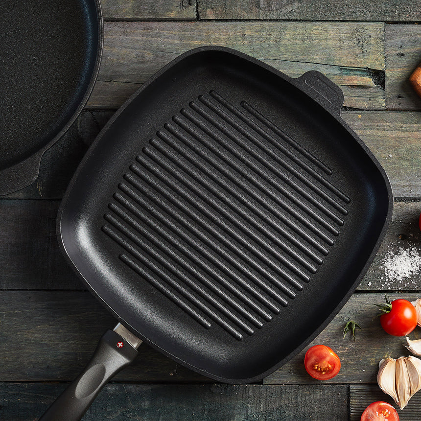 Swiss Diamond XD Classic Square Shallow Grill Pan 28cm - Image 02