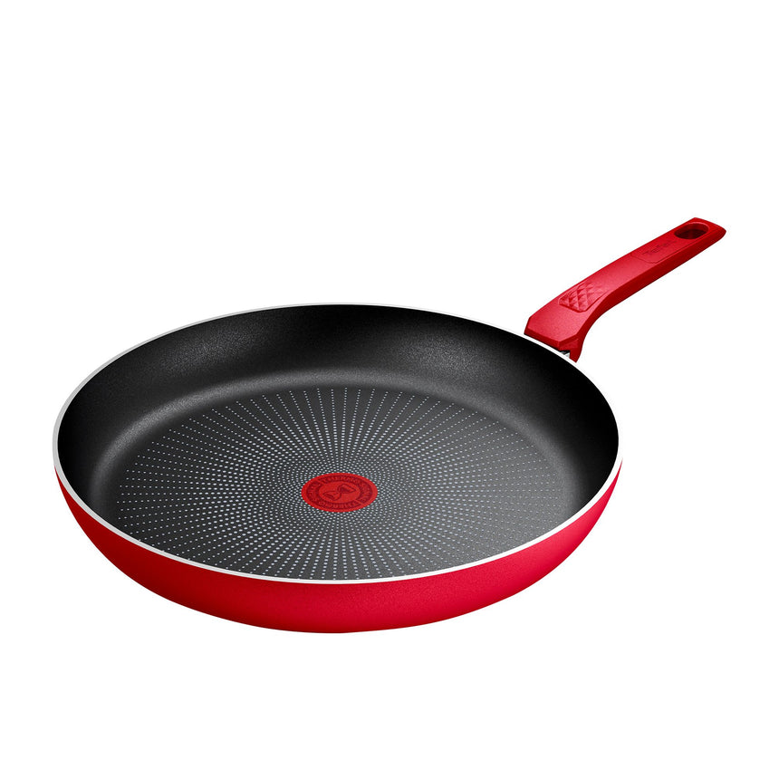 Tefal Daily Expert 32cm Frypan in Red - Image 01