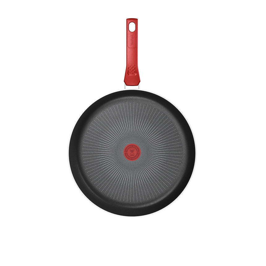 Tefal Daily Expert 32cm Frypan in Red - Image 03