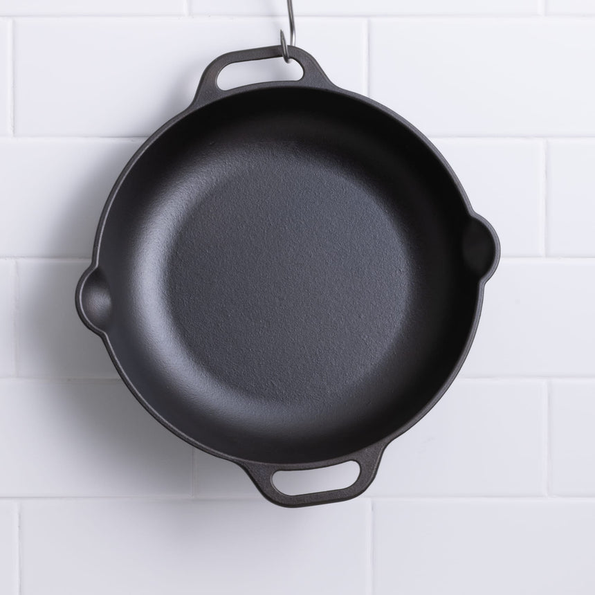 Victoria Seasoned Cast Iron Open Chef's Pan 33cm - Image 03