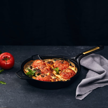 Victoria Signature Soft Seasoned Cast Iron Skillet 25cm in Black - Image 02