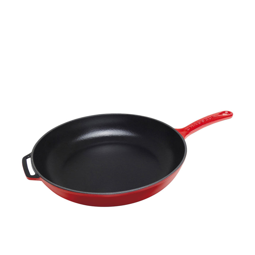 Chasseur Enamelled Cast Iron 28cm Frypan Chilli in Red - Image 01